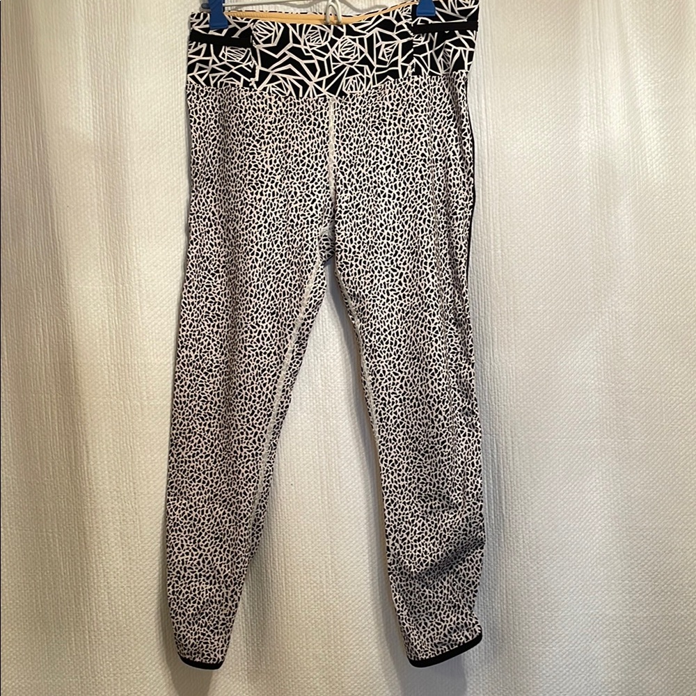 Stylish Black and White Patterned Leggings